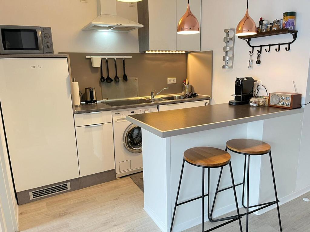 Living At Saarpartments -Adultsonly- 2 Bedrooms, Kitchen - Business & Holiday Apartments For Long- And Short Term Stay, 3 Min To Train Station, Secure E-Bike Parking! Saarbrücken Dış mekan fotoğraf