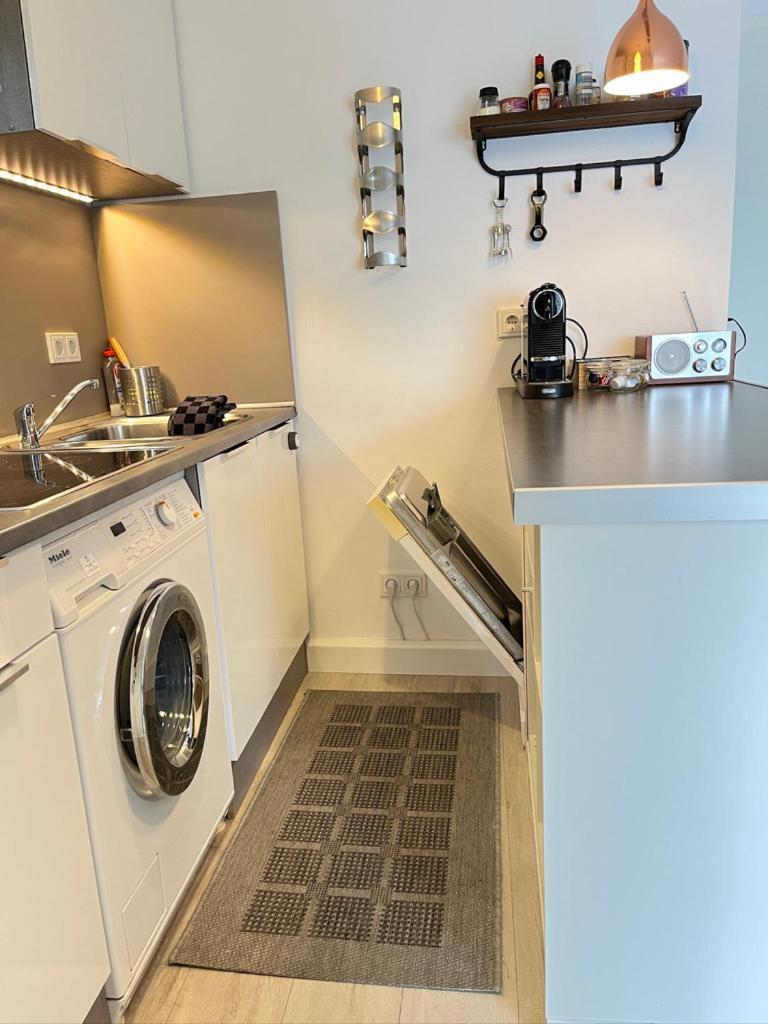 Living At Saarpartments -Adultsonly- 2 Bedrooms, Kitchen - Business & Holiday Apartments For Long- And Short Term Stay, 3 Min To Train Station, Secure E-Bike Parking! Saarbrücken Dış mekan fotoğraf