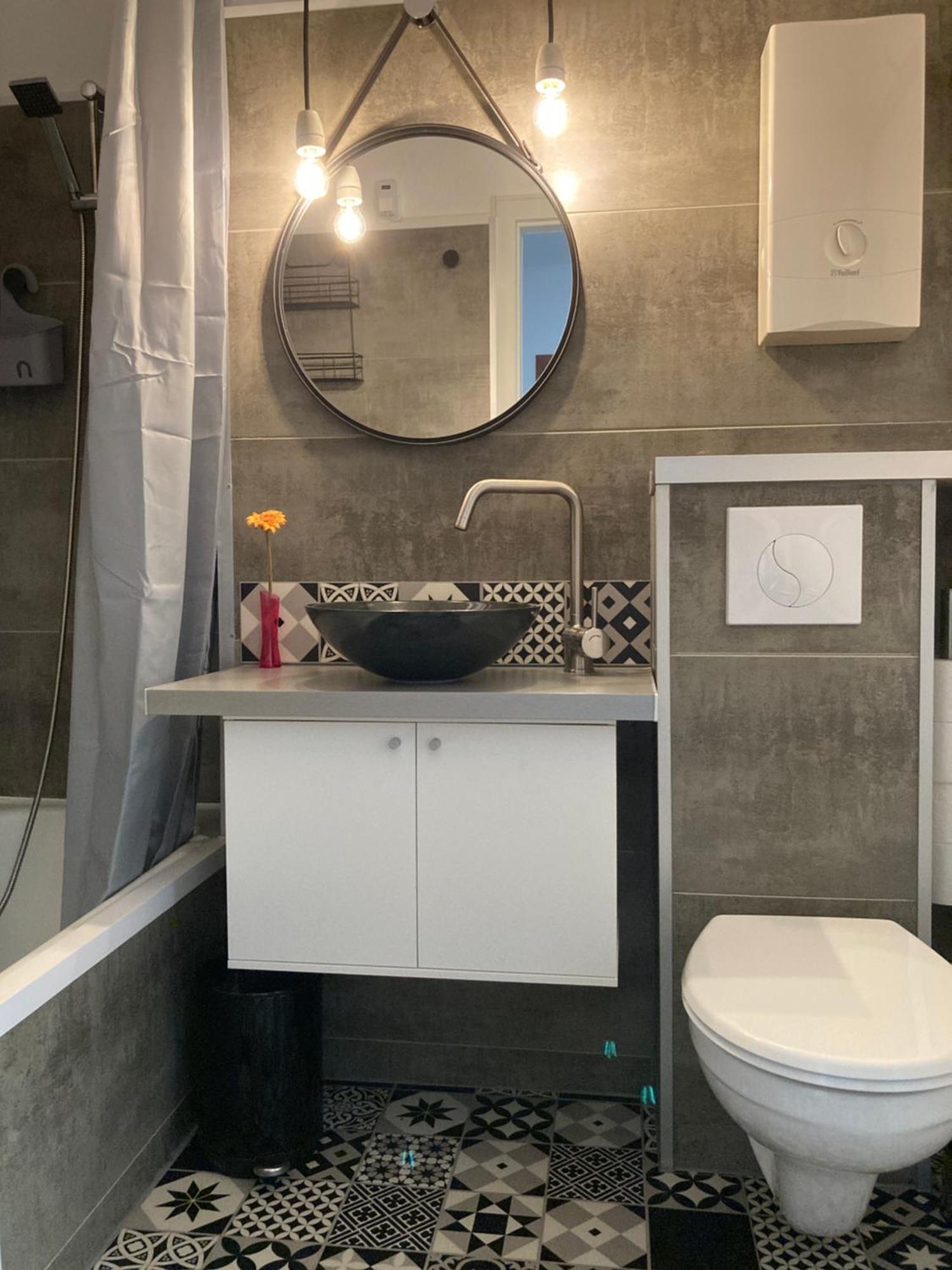 Living At Saarpartments -Adultsonly- 2 Bedrooms, Kitchen - Business & Holiday Apartments For Long- And Short Term Stay, 3 Min To Train Station, Secure E-Bike Parking! Saarbrücken Dış mekan fotoğraf